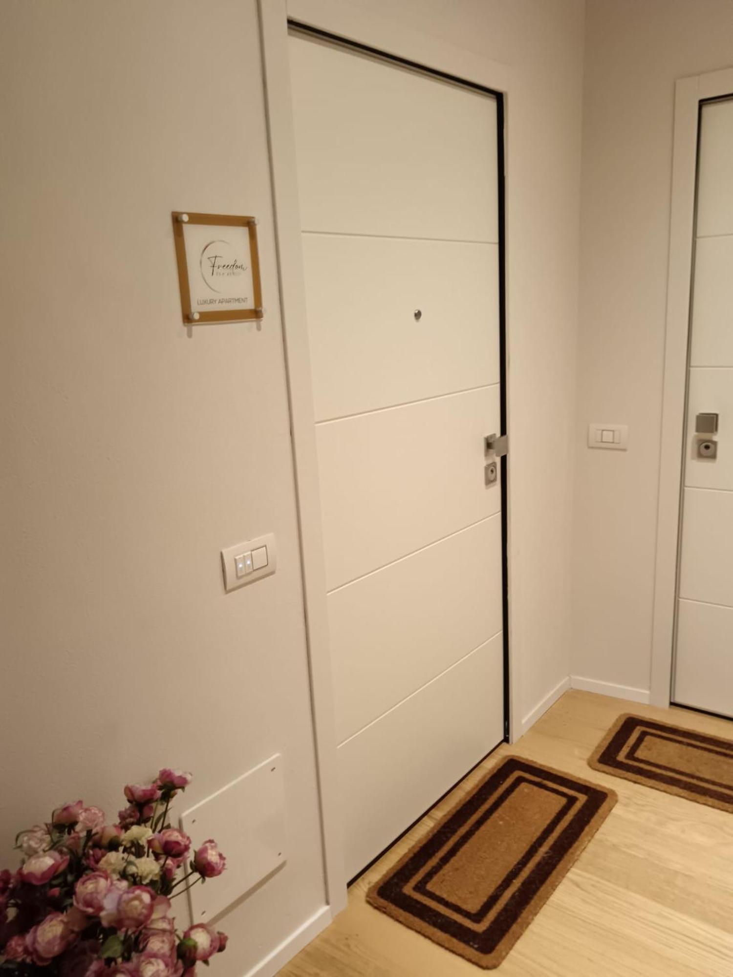 Freedom Suites Parma Eksteriør bilde
